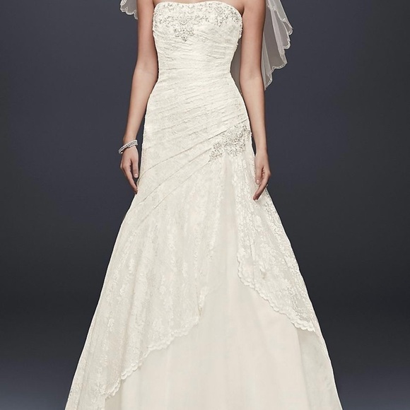 NWT David's bridal A-line wedding gown and trumpet petticoat - Picture 1 of 11